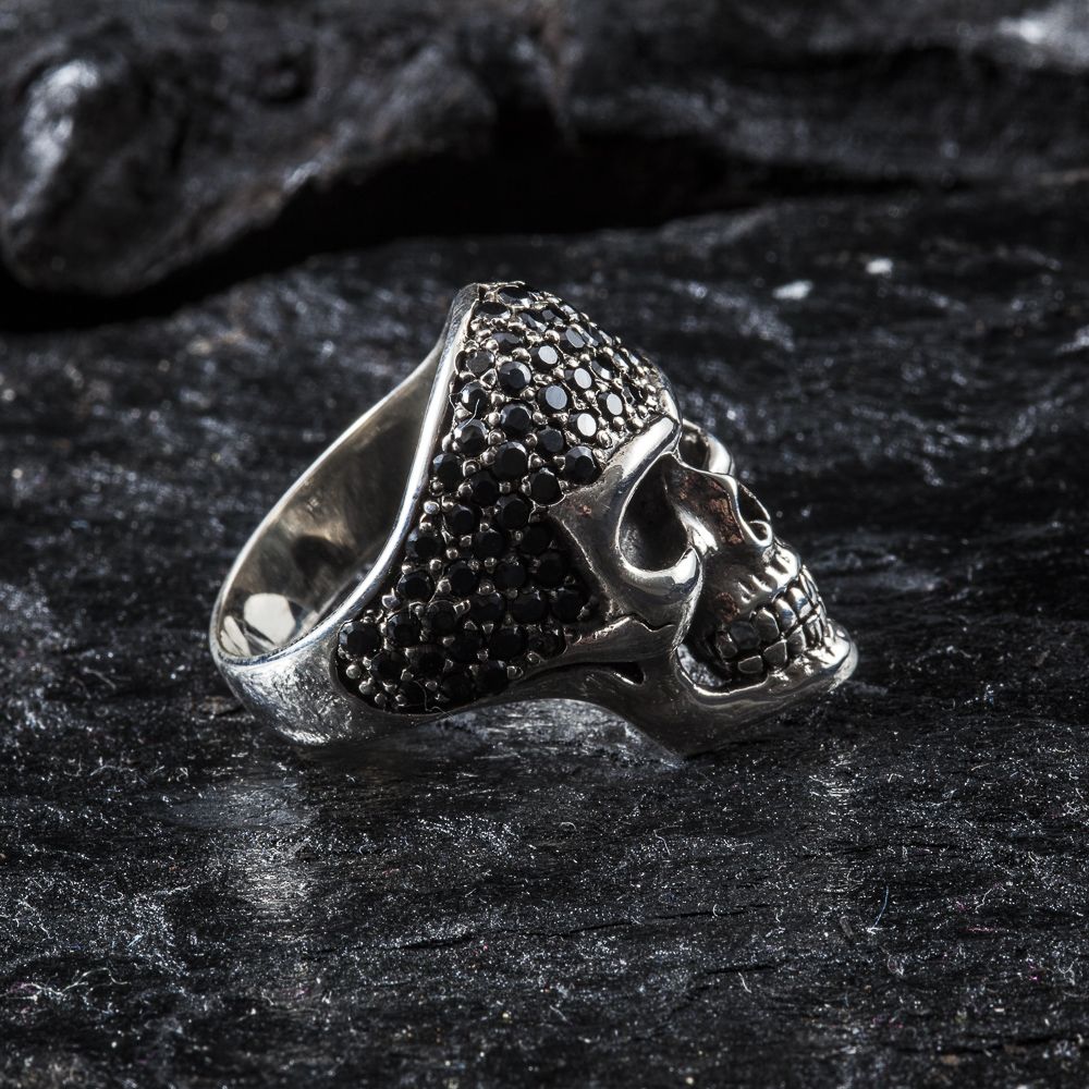 Ring Skull