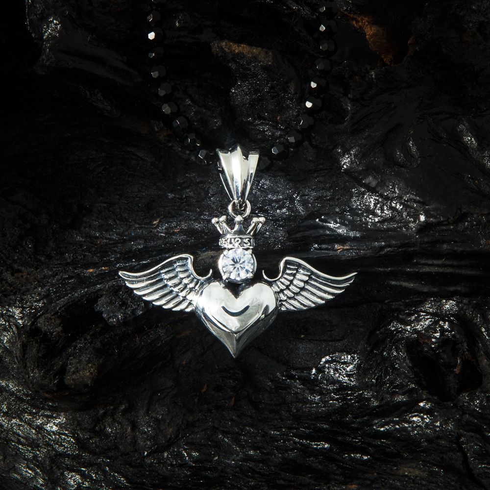 Anhänger Herz Flügel Krone klein