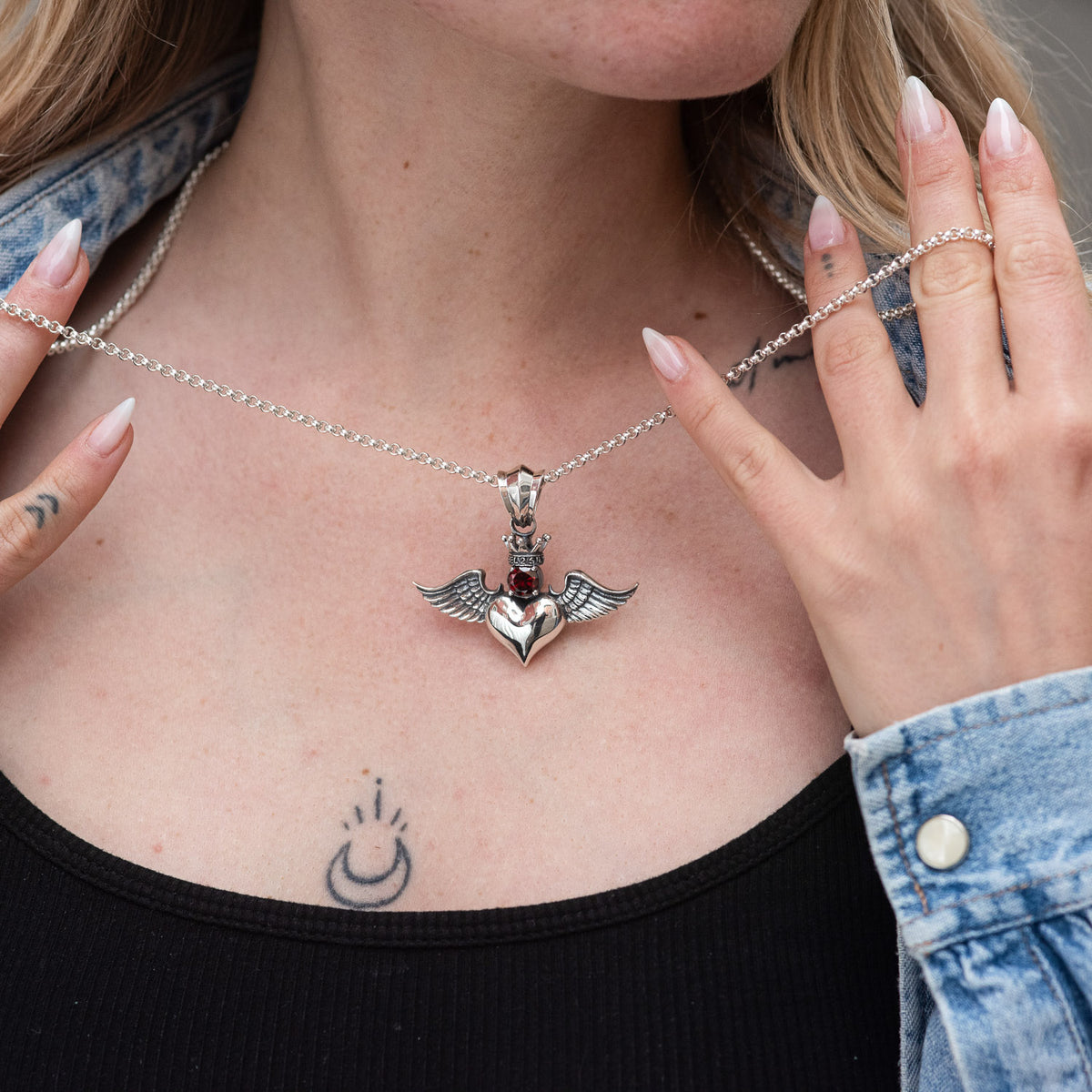 Anhänger Herz Flügel Krone