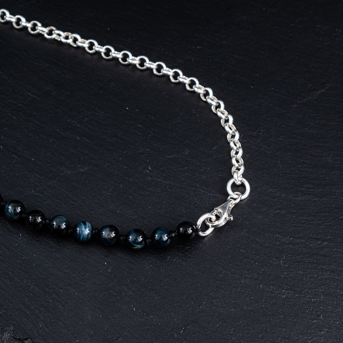Kette Totenkopf Kreuz Tigerauge blau