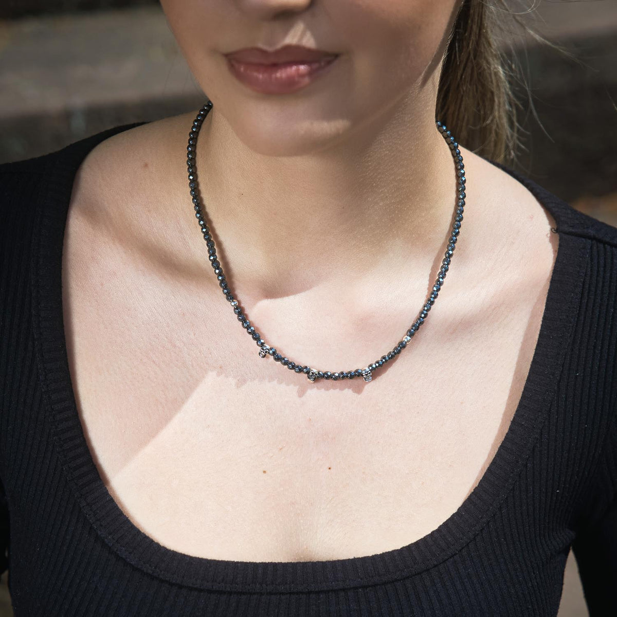 Necklace skull hematite