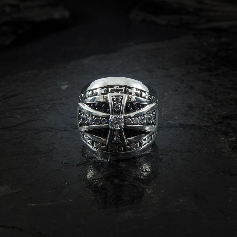 Ring Kreuz Rochen
