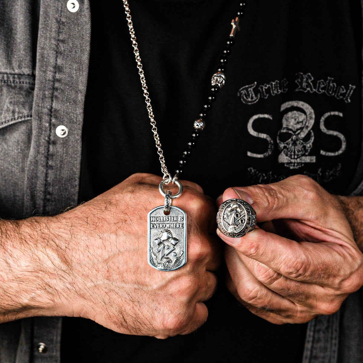 ANHÄNGER DOG TAG HOLLISTER