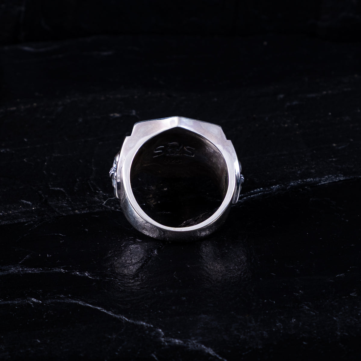 SIEGELRING LILIE SCHWARZE STEINE