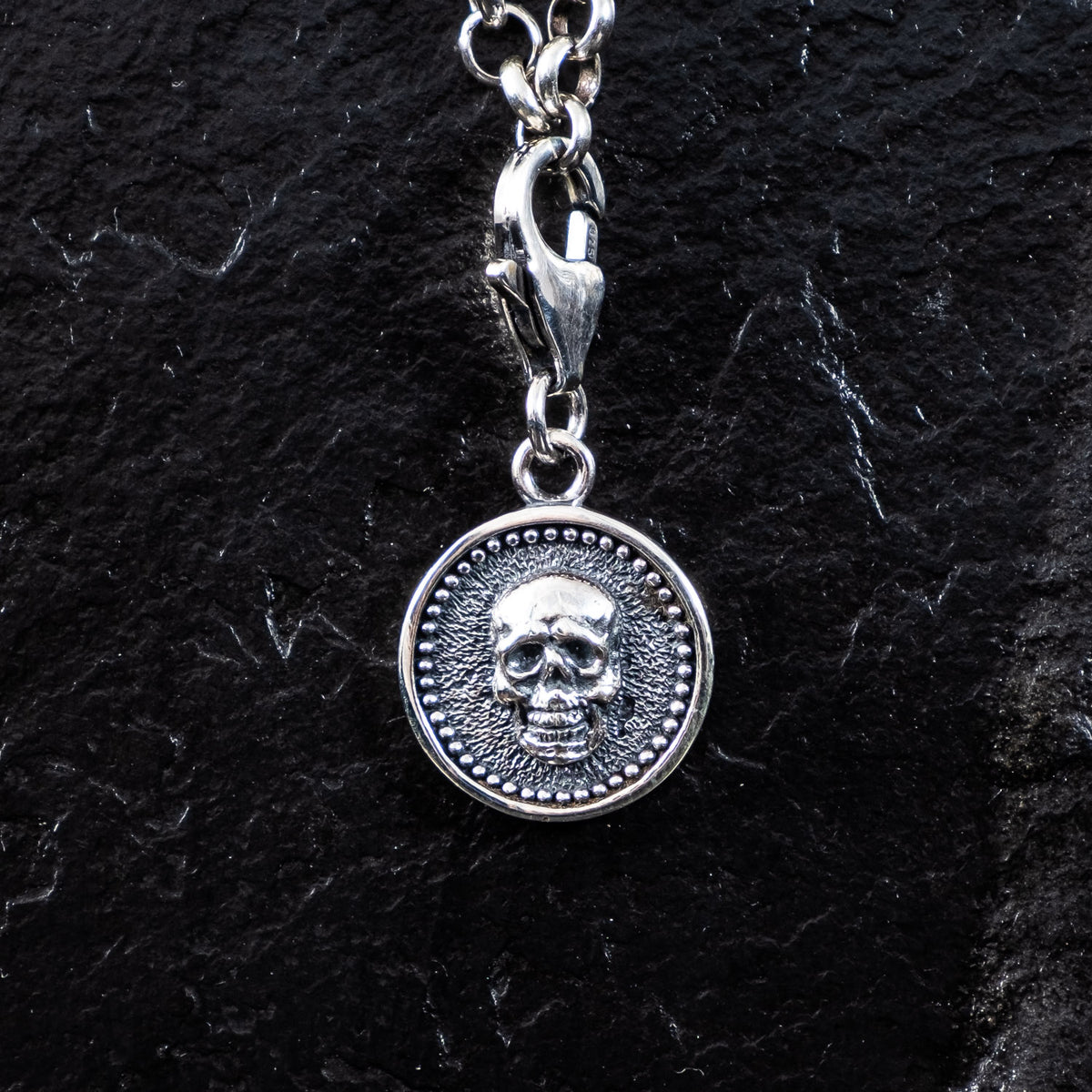 Anhänger Charm Totenkopf klein