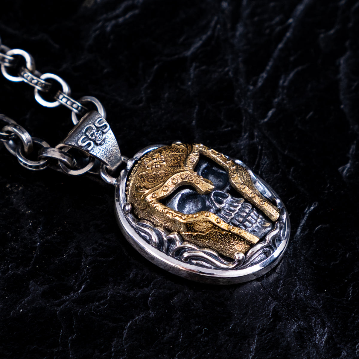 ANHÄNGER TOTENKOPF MASKE BICOLOR