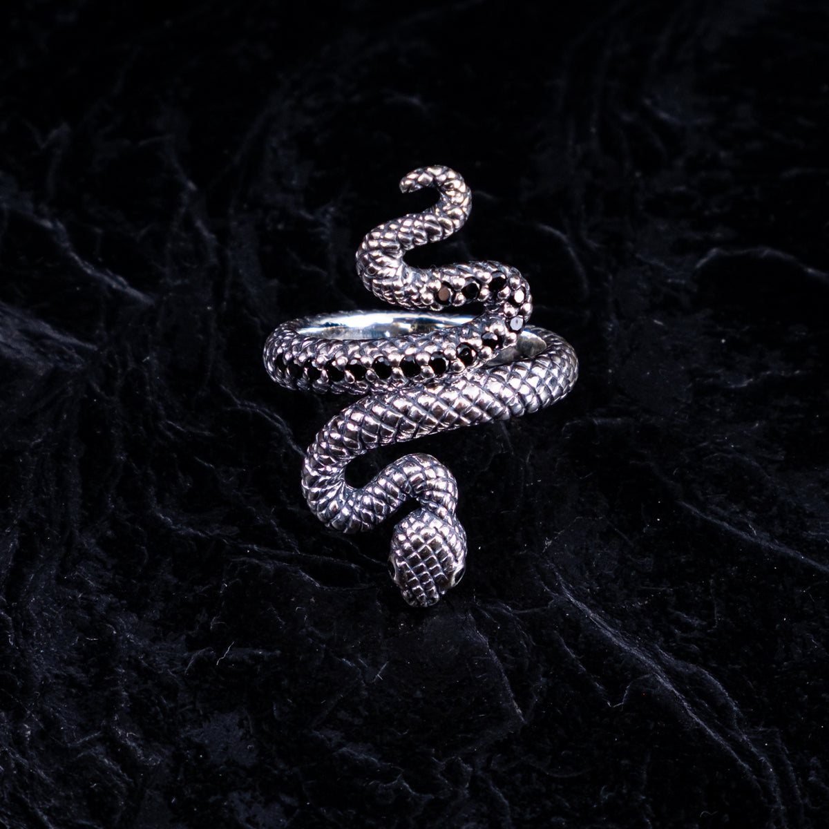 RING SCHLANGE SCHWARZE STEINE