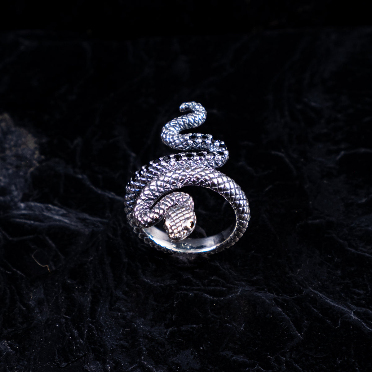 RING SCHLANGE SCHWARZE STEINE