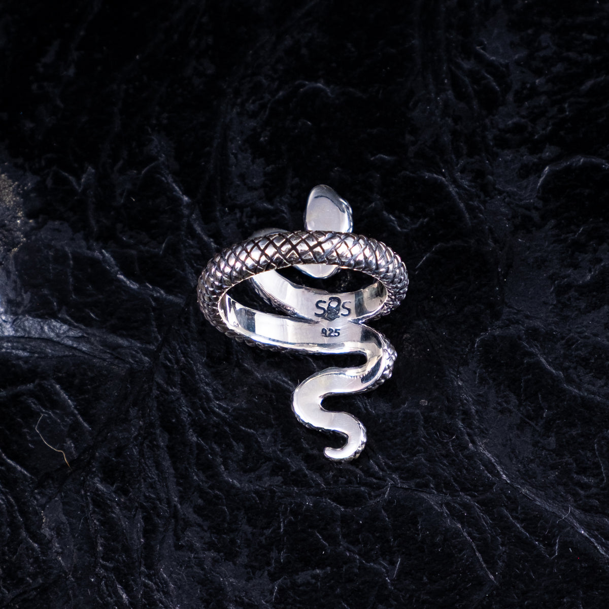 RING SCHLANGE SCHWARZE STEINE