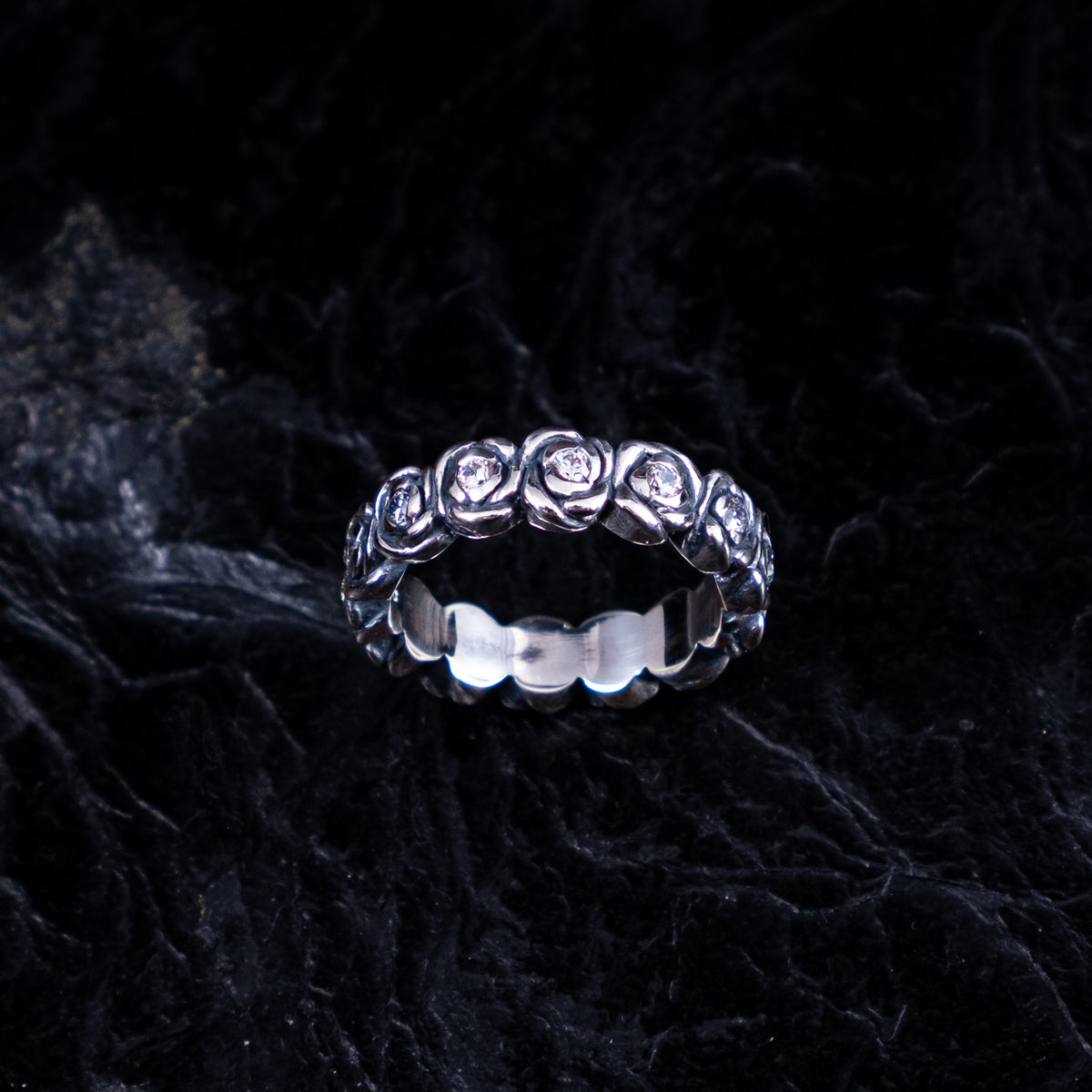 RING ROSE WEISSE STEINE