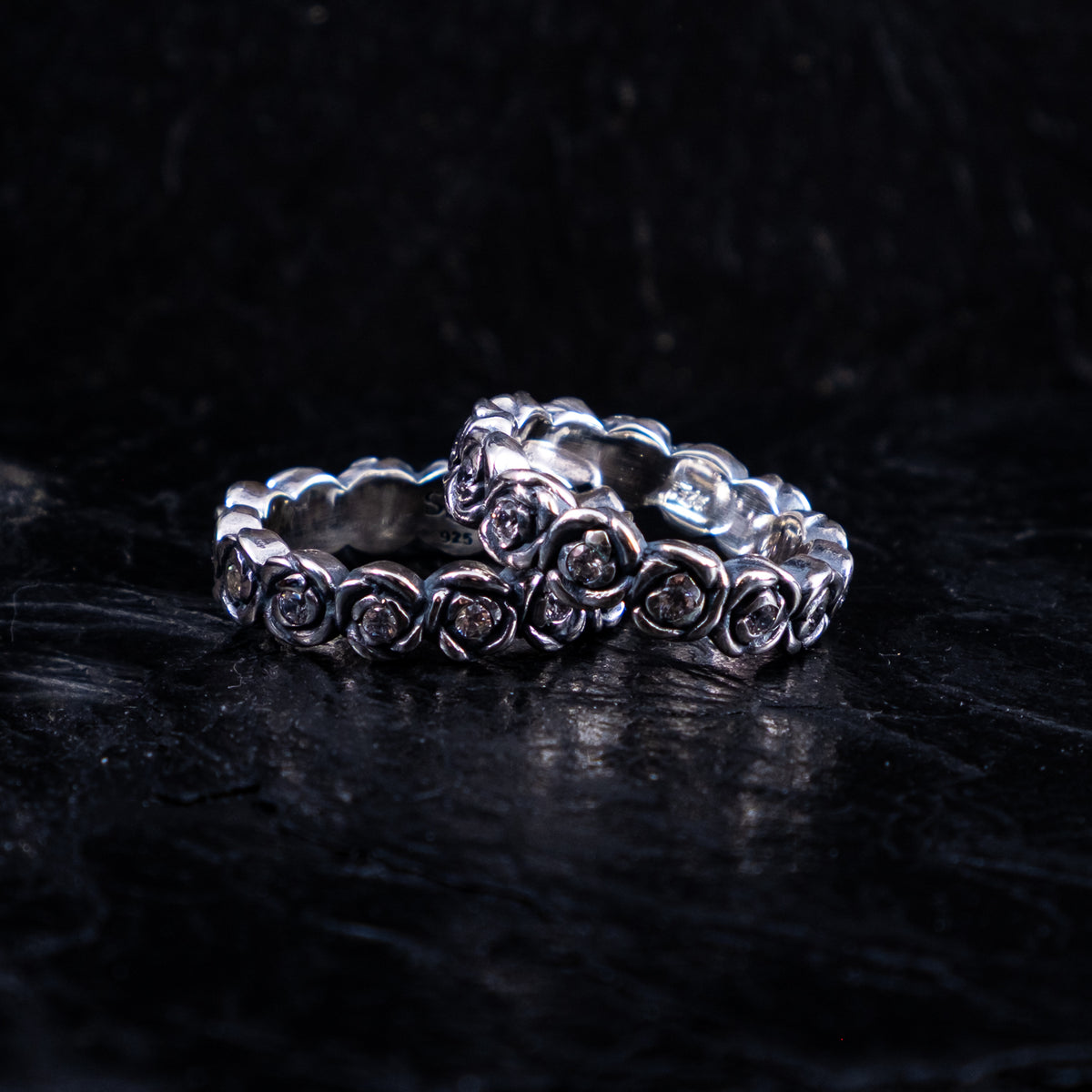 RING ROSE WEISSE STEINE