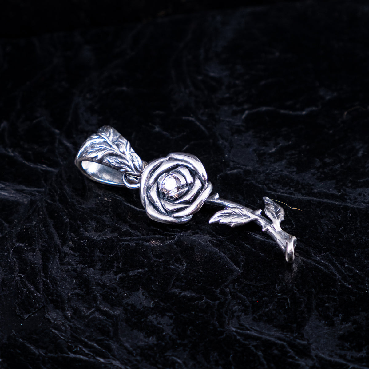 Anhänger Rose mit Stiel