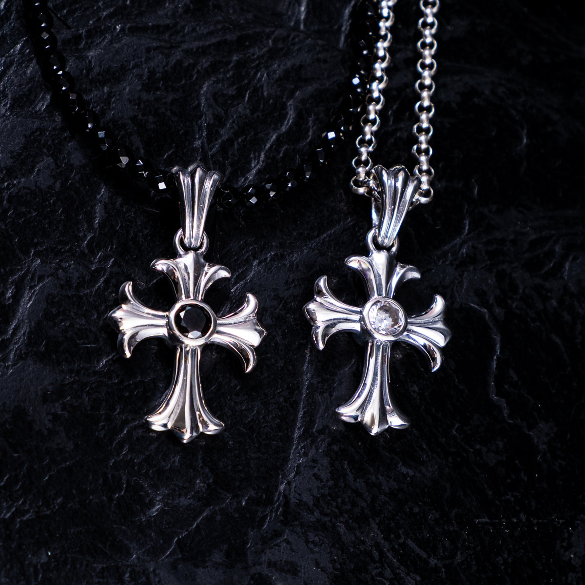 Anhänger Kreuz mit Zirkonia