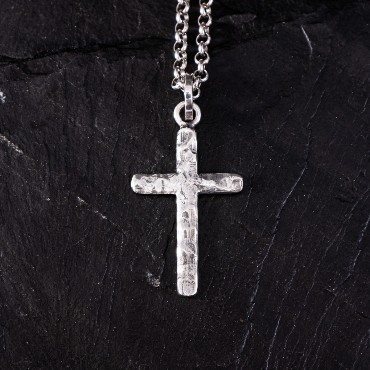 Hammered cross pendant – S2S Silver2Silver