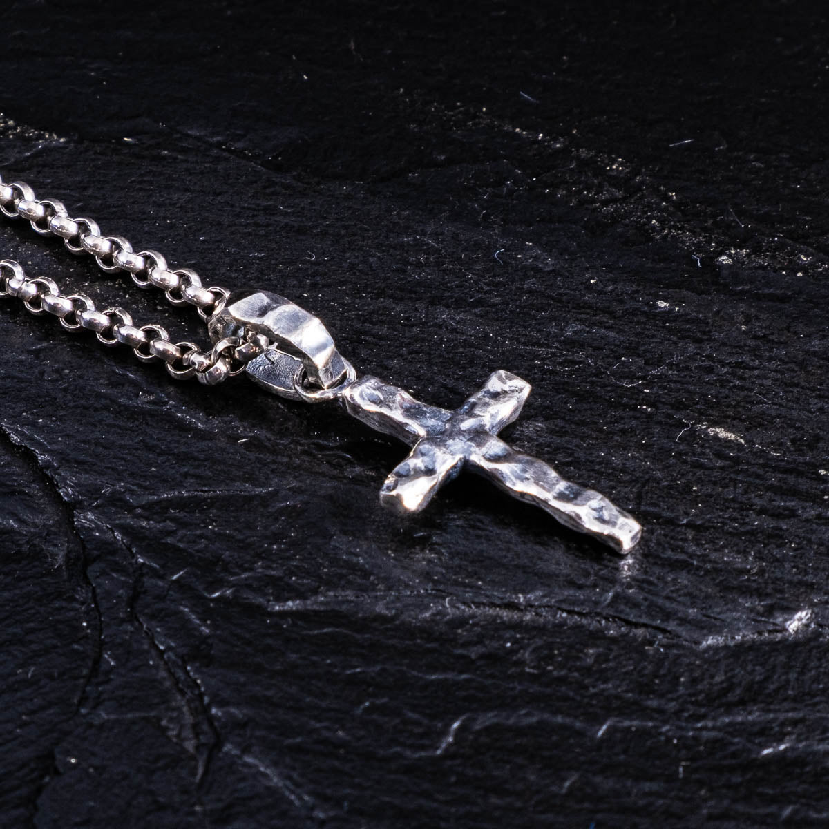 Pendant Cross Hammered Small – S2S Silver2Silver