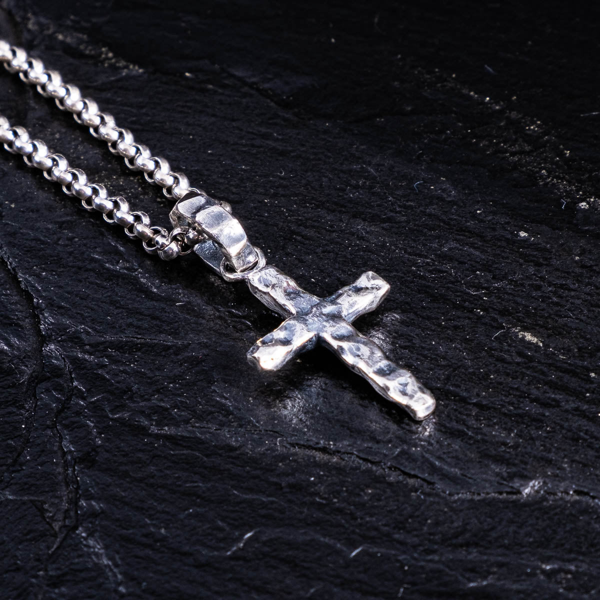 Pendant Cross Hammered Small – S2S Silver2Silver