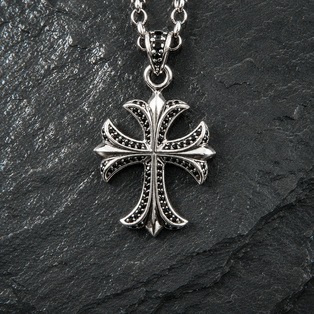 ANHÄNGER KREUZ MIT LILIENENDEN KLEINE VERSION