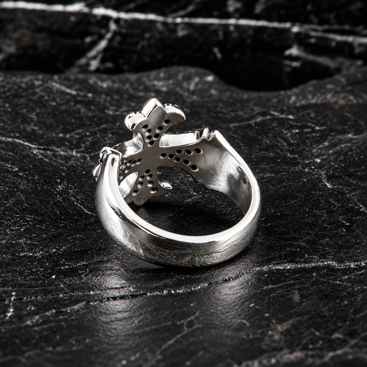 Anello croce giglio