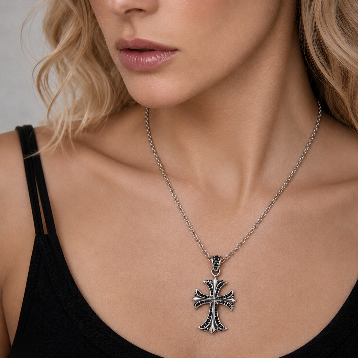 Croce pendente
