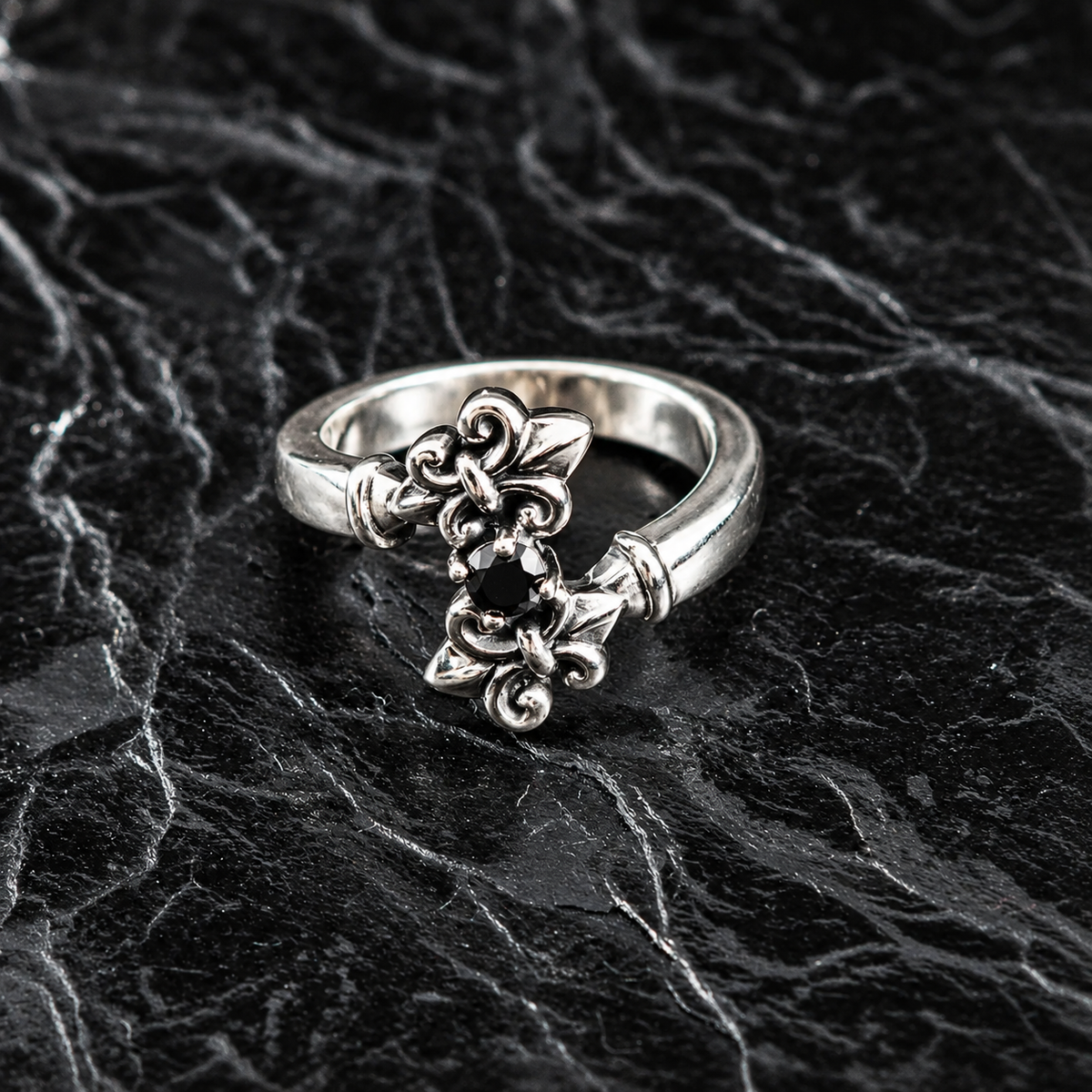 RING DOPPELLILIE MIT SCHWARZEN STEINEN SILBER
