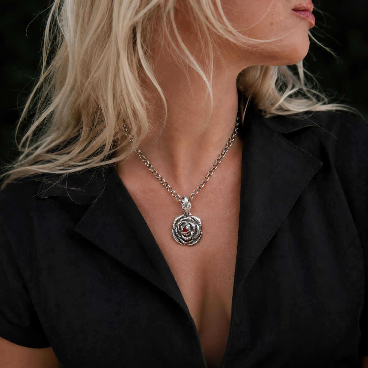 ANHÄNGER ROSE MIT ZIRKONIA