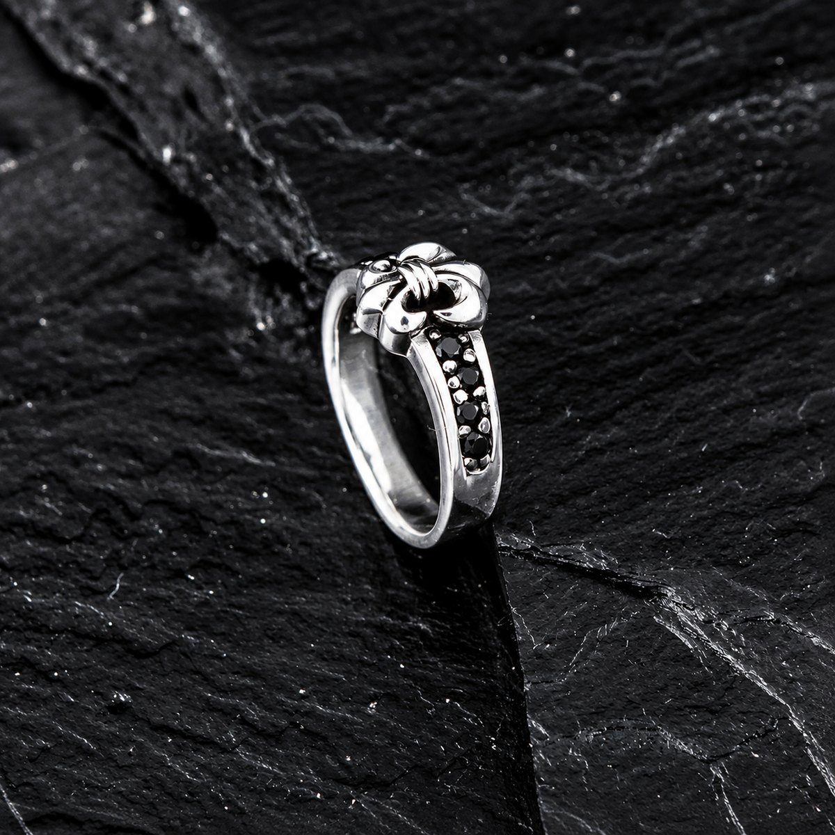 Ring Lily