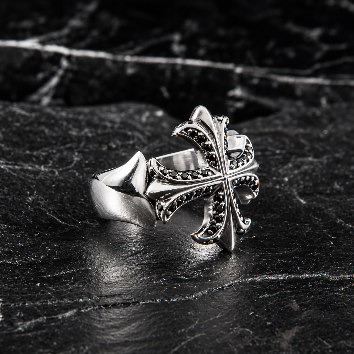 Anello croce giglio