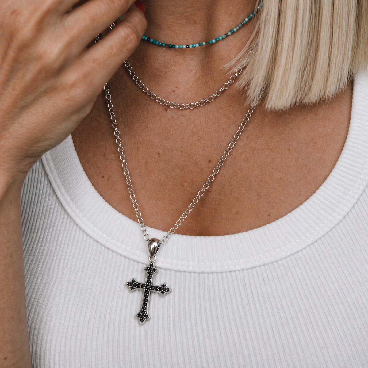 ANHÄNGER KREUZ MIT ZIRKONIA
