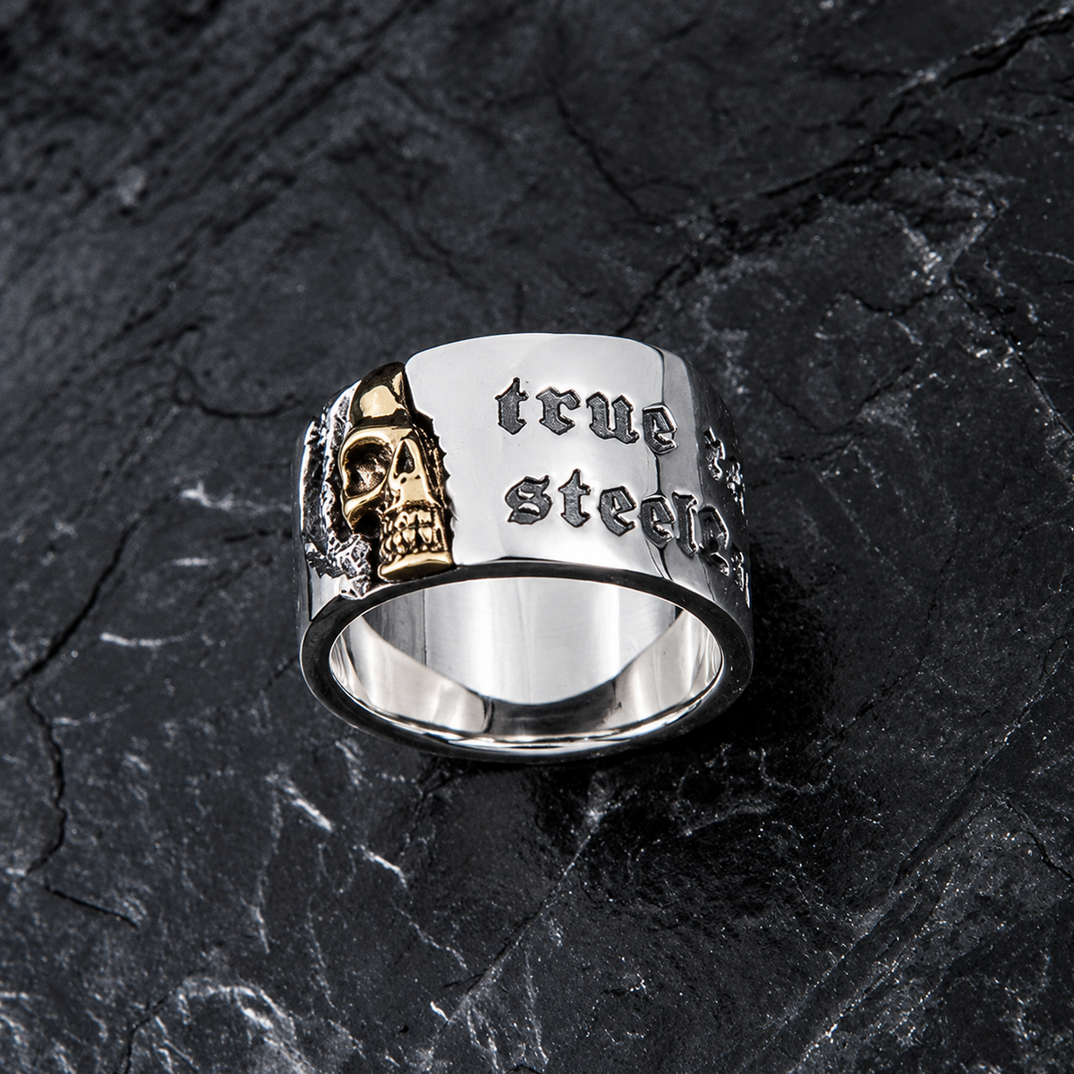 RING HALF SKULL TRUE REBEL