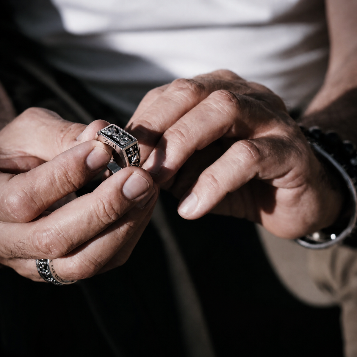 Anello Peccatore e Santo