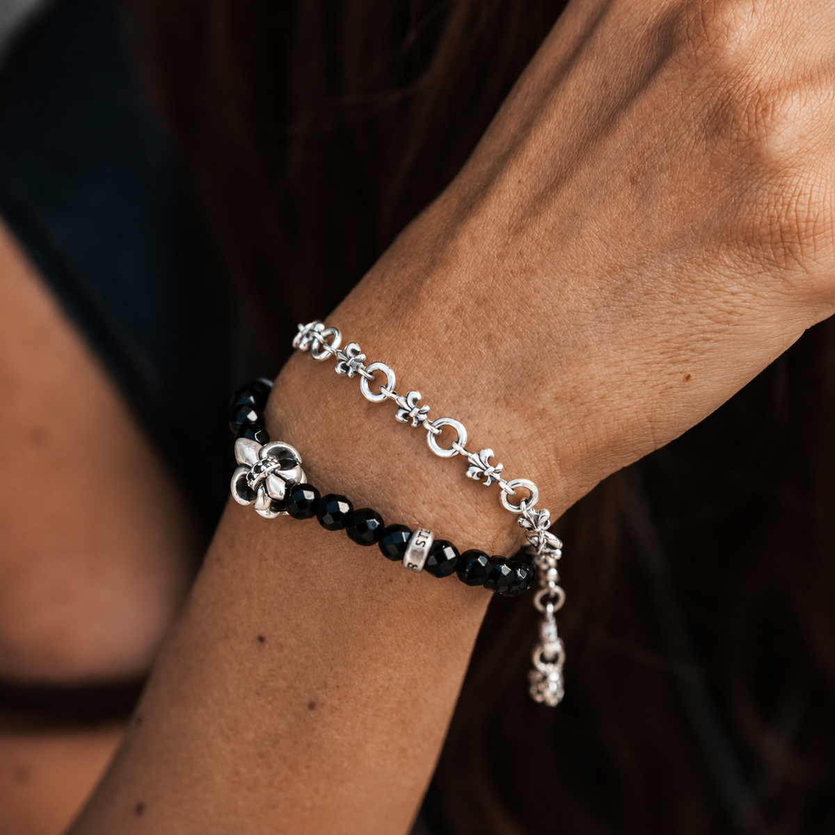 Silver bracelet lily 