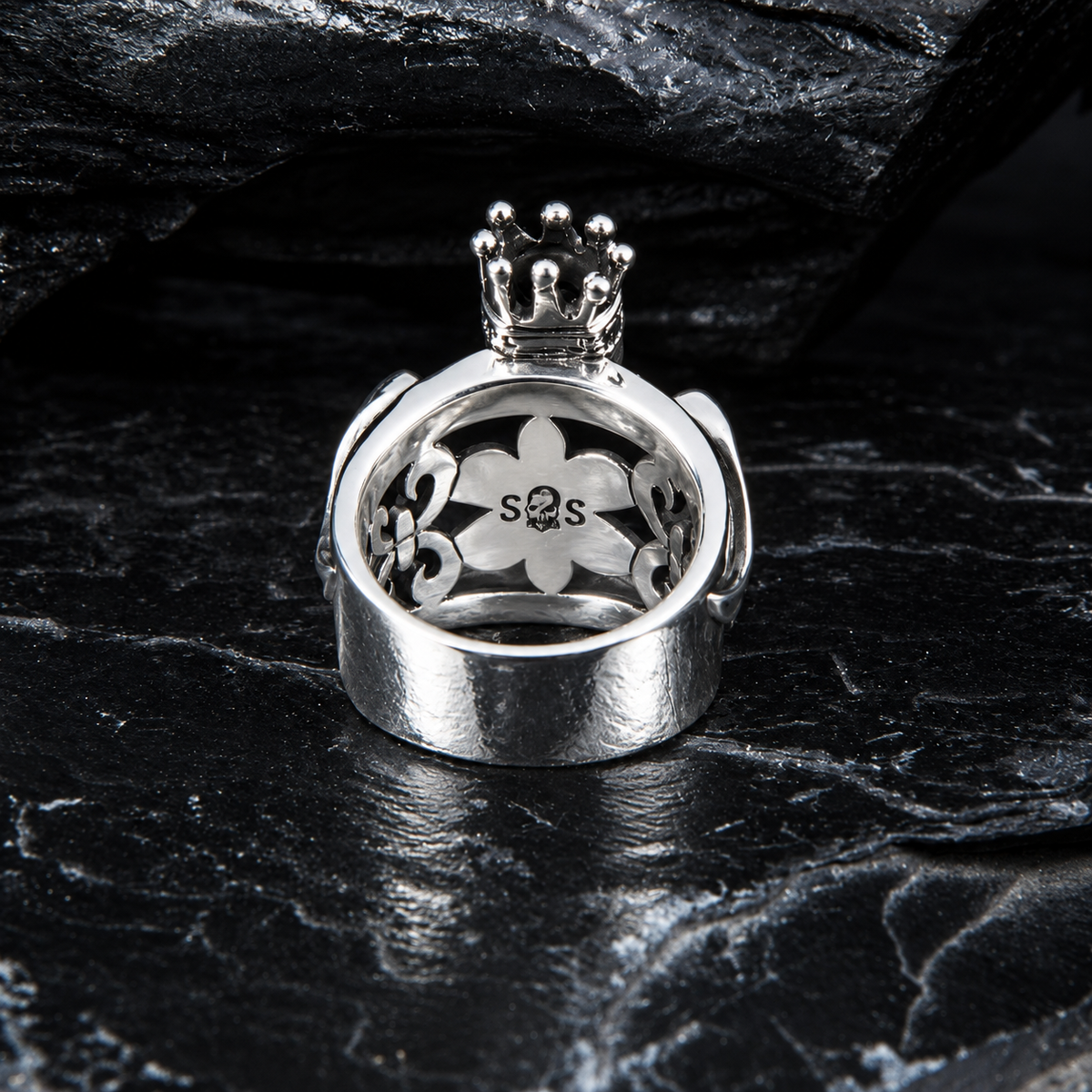 Corona dell'ala del cuore dell'anello
